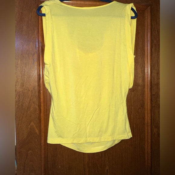 Pastel Yellow Gianni Bini Top - Picture 2 of 2